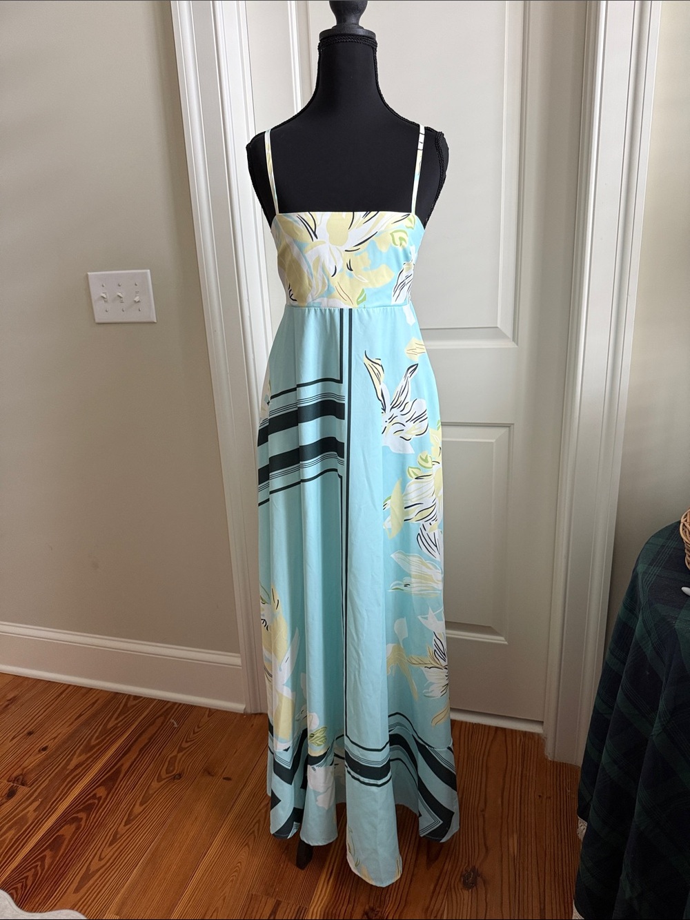 Sleeveless Floral Print Maxi Dress in Light Blue